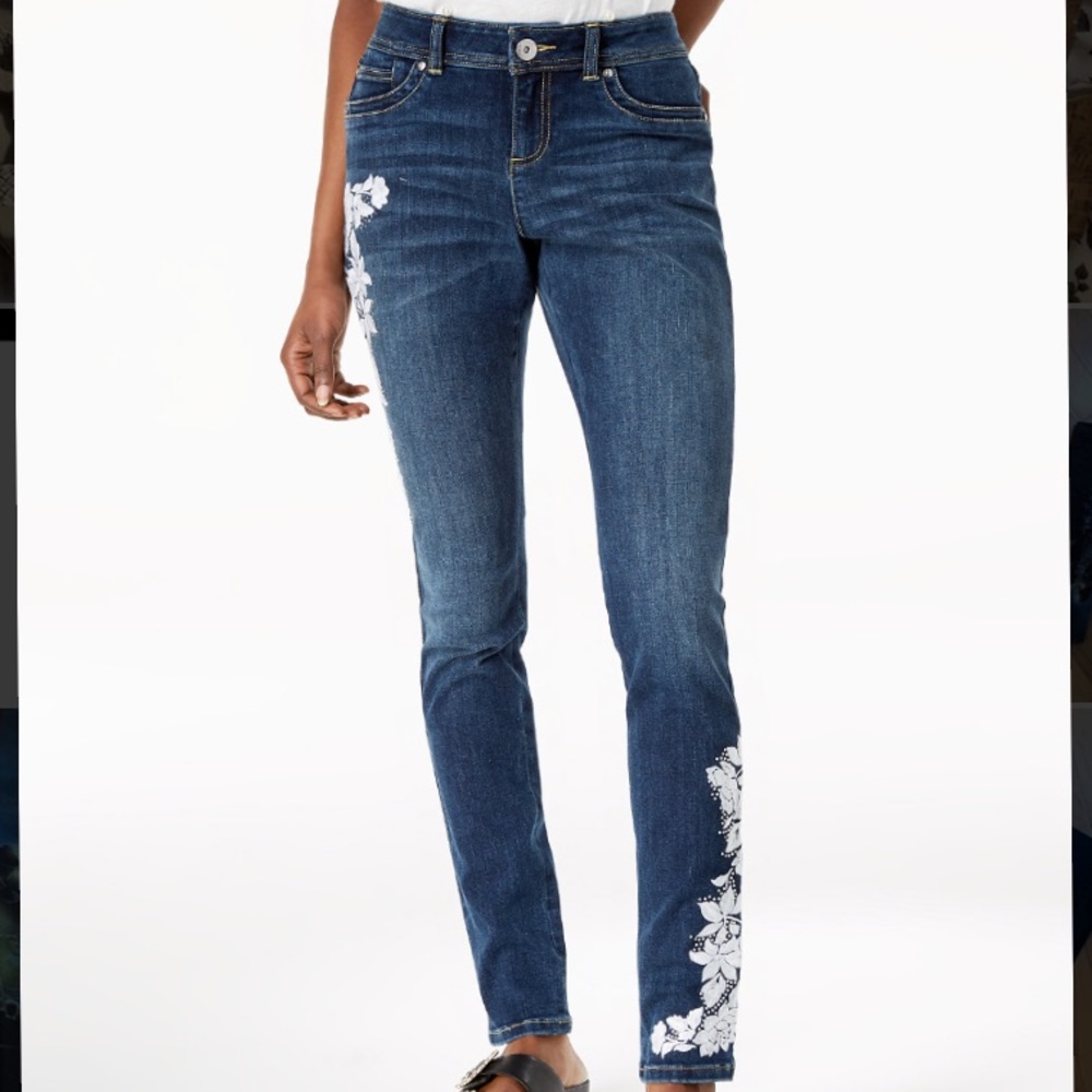 NWT INC Skinny Leg White Embroidered Jeans
